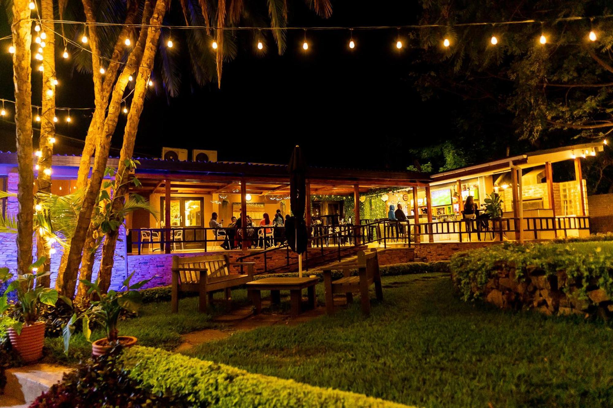 Casa Mia Lodge & Restaurant Blantyre Exterior photo