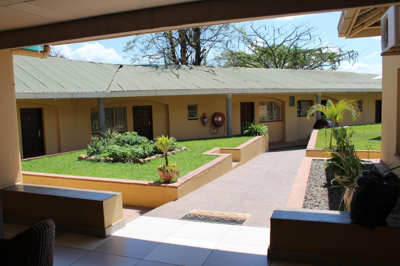 Casa Mia Lodge & Restaurant Blantyre Exterior photo